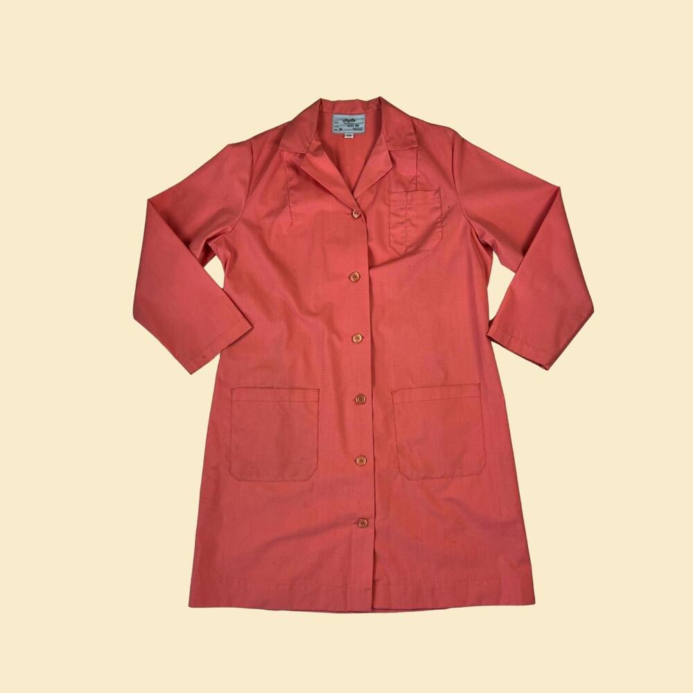 1970s pink lab coat by Angelica, size 36 vintage button down doctor/nurse coat